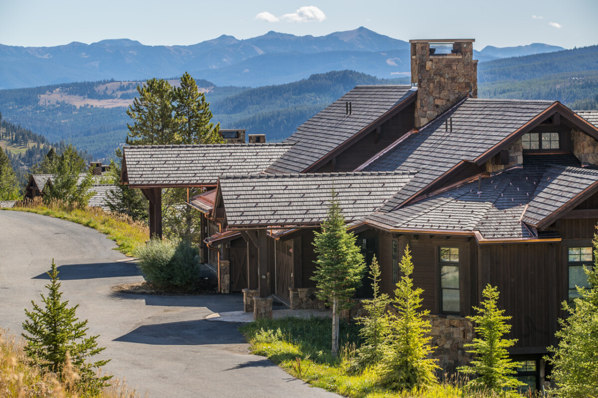 Composite Shake Tops Mountain Condos